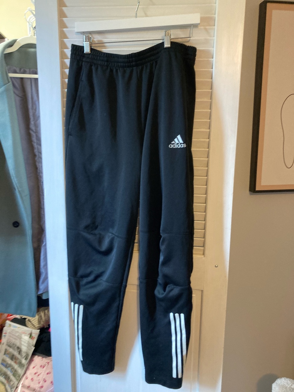 adidas men’s Black Joggers with White Stripe Accents - vintage Y2K size large